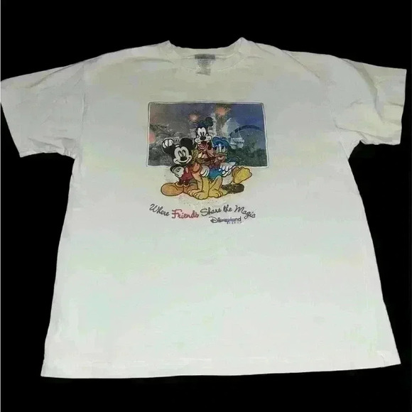 Disney’s Embroidered Where Friends Share the Magic Short Sleeve T-Shirt - Picture 1 of 3